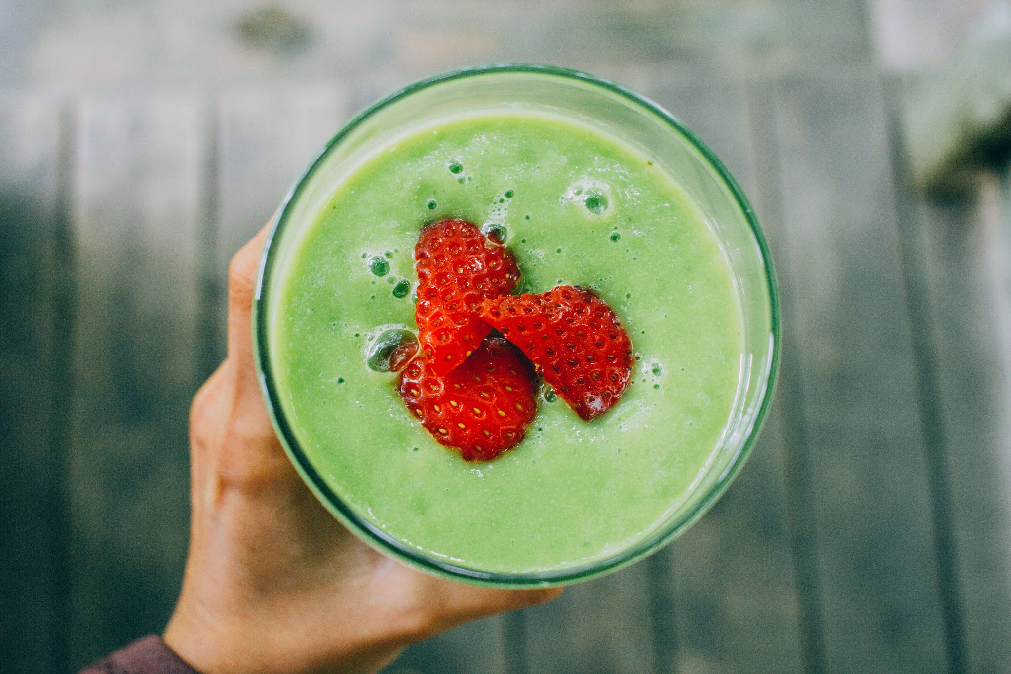 Green smoothies with strawberry