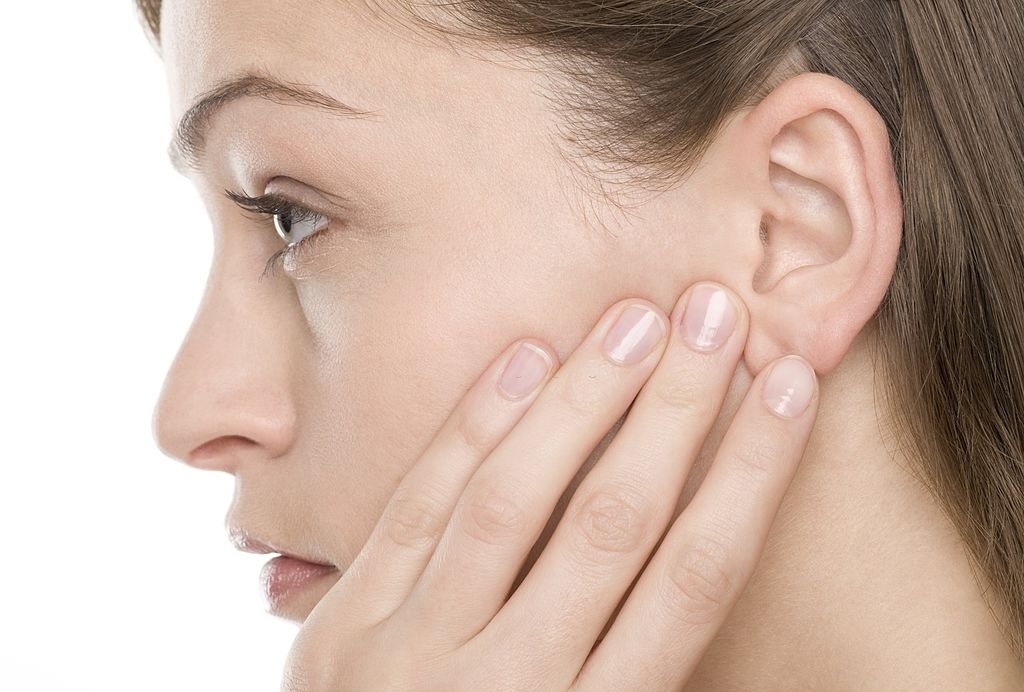 Telinga Berdarah: Penyebab dan Cara Mengatasi